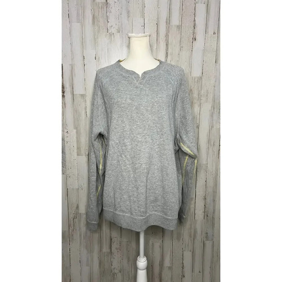 Tommy Bahama Men's Large Gray/Yellow Reversible Pullover Crewneck Sweater - Picture 1 of 5